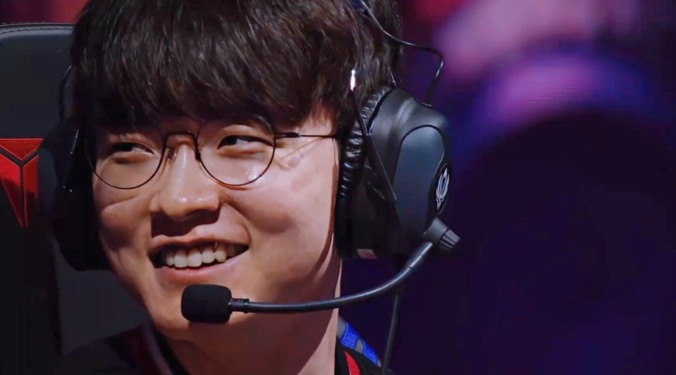 LPL终于战胜Faker了！AL零封T1！晋级EWC决赛！