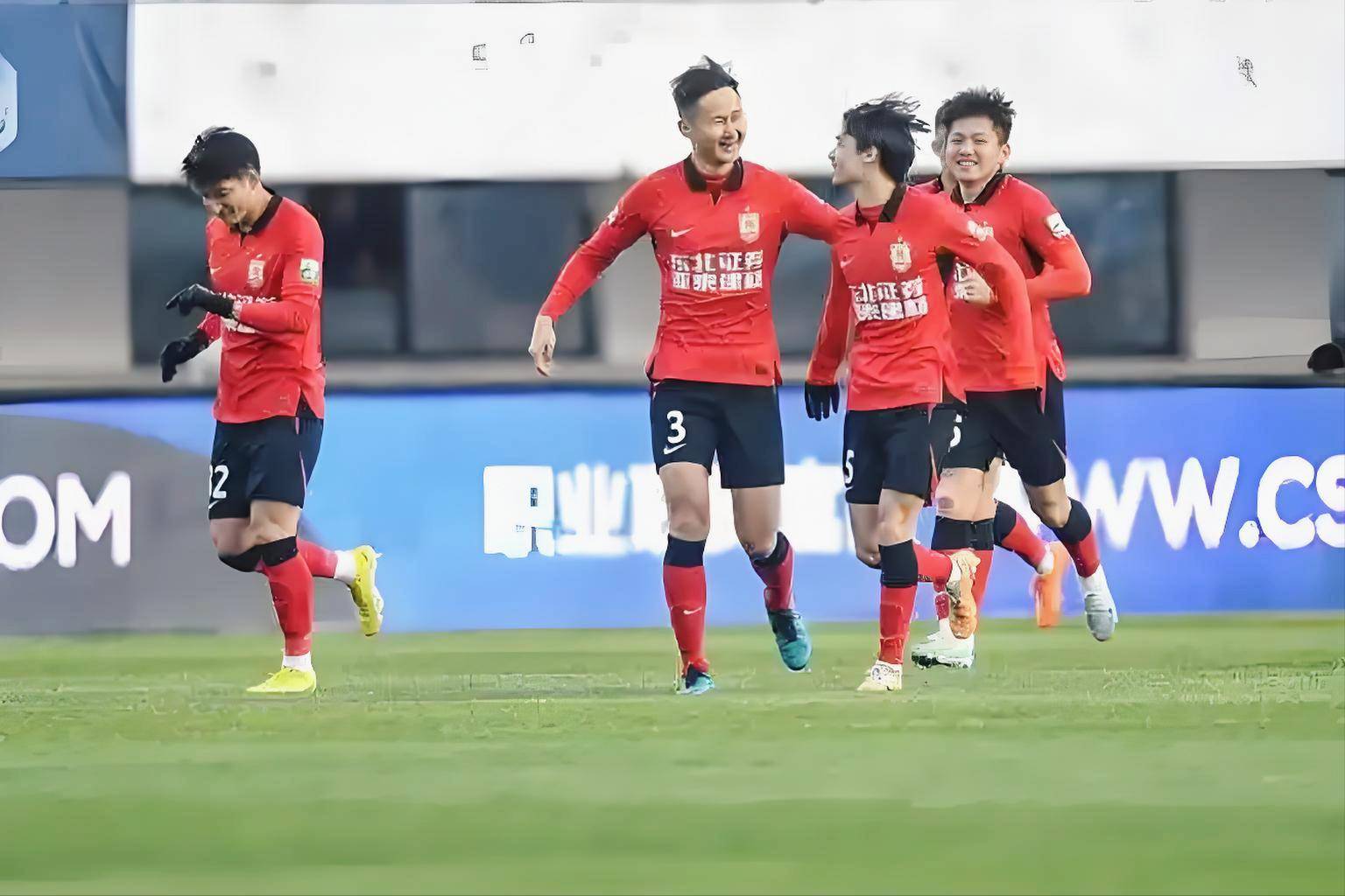 长春亚泰客场逆转，终结连败